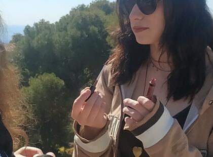 Eva L.