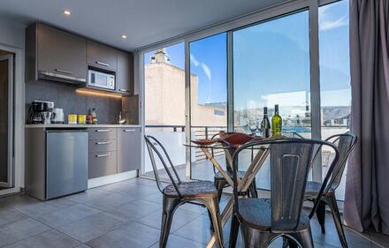Room to rent, Gazi, Athens (Center)